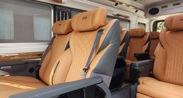 9 Seater Premium Maharaja Urbania